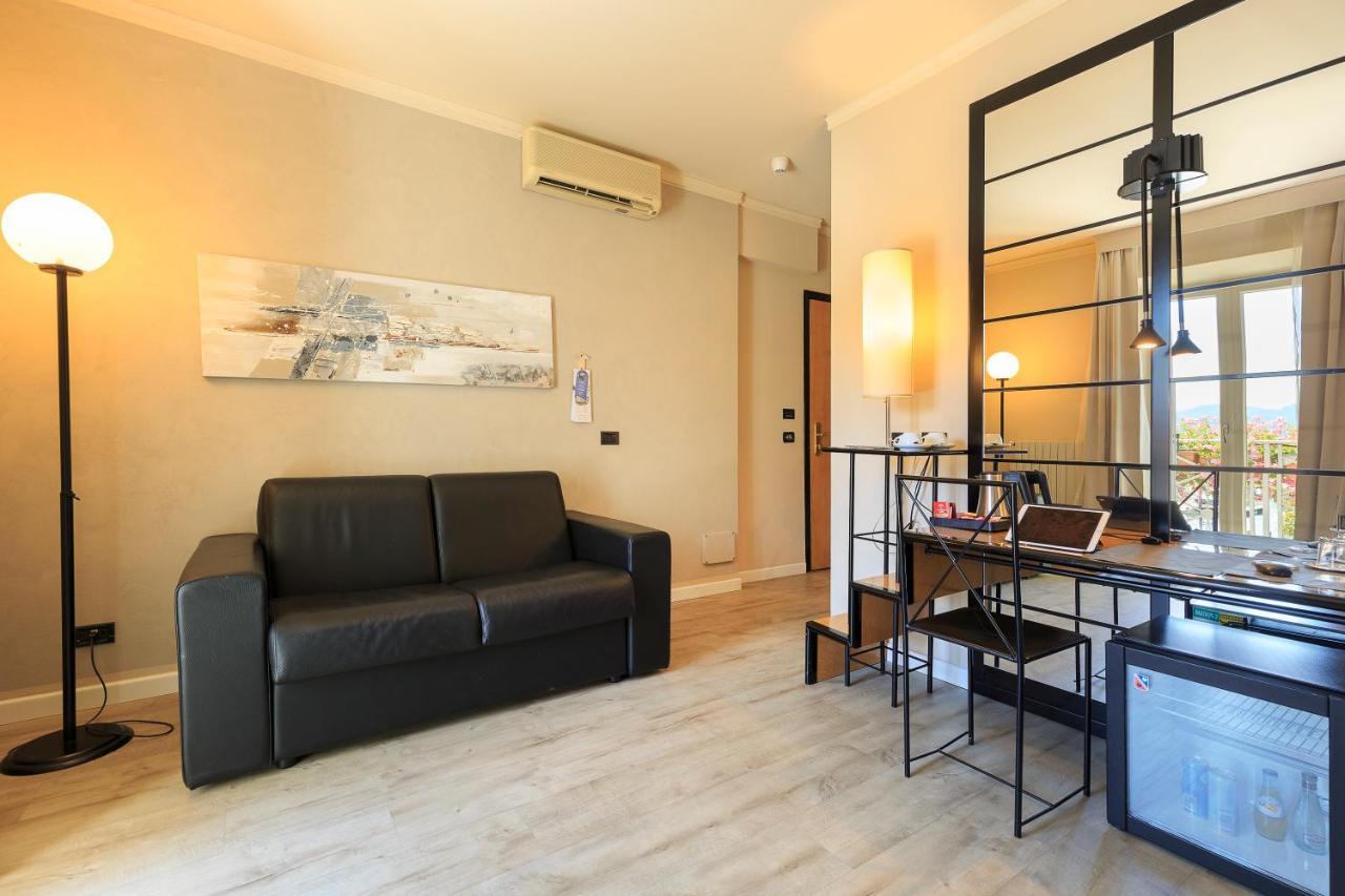 Casa Alle Colonne By Hotel Ancora 韦尔巴尼亚 外观 照片
