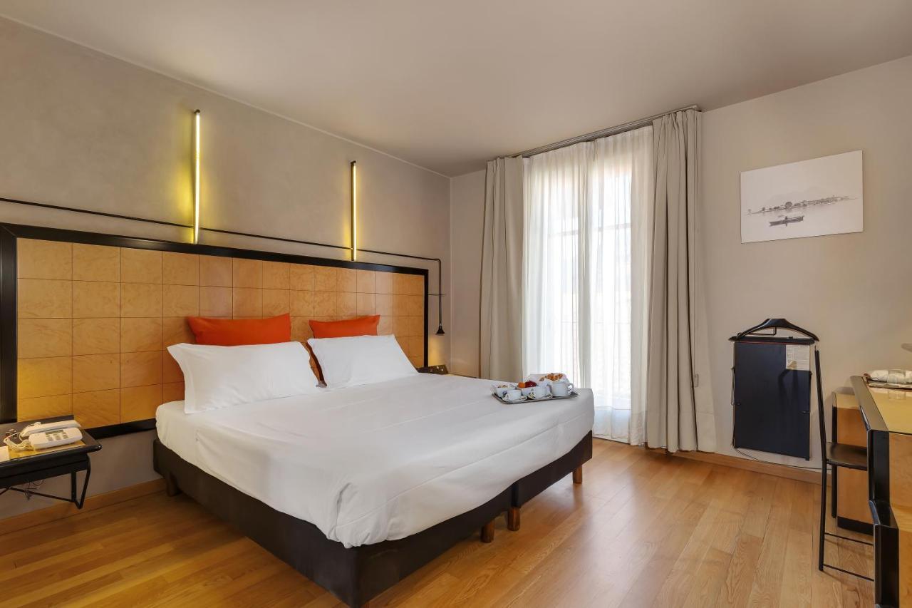 Casa Alle Colonne By Hotel Ancora 韦尔巴尼亚 外观 照片