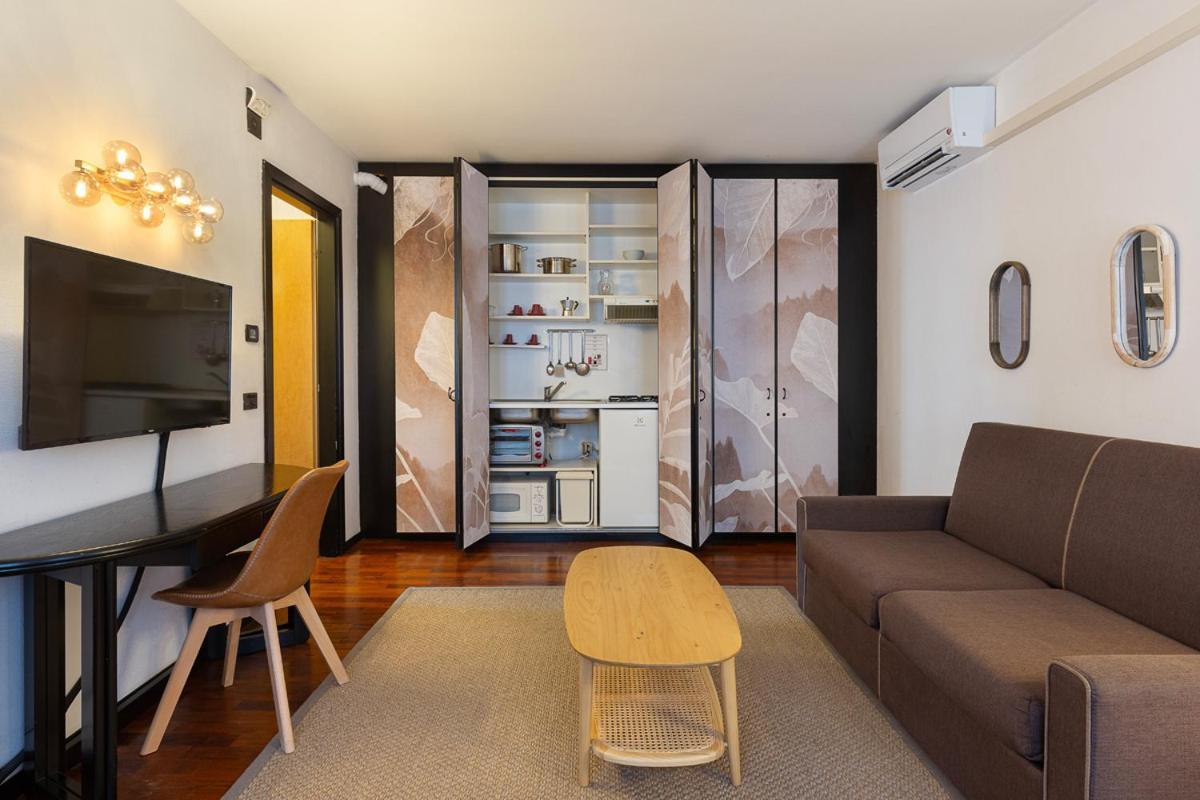 Casa Alle Colonne By Hotel Ancora 韦尔巴尼亚 外观 照片